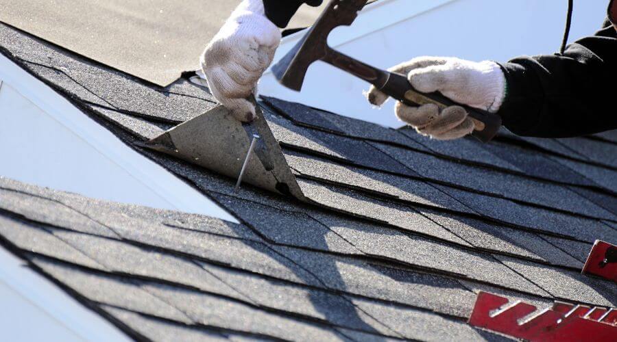Expert Emergency Roof Repairs services in East Moline, IL